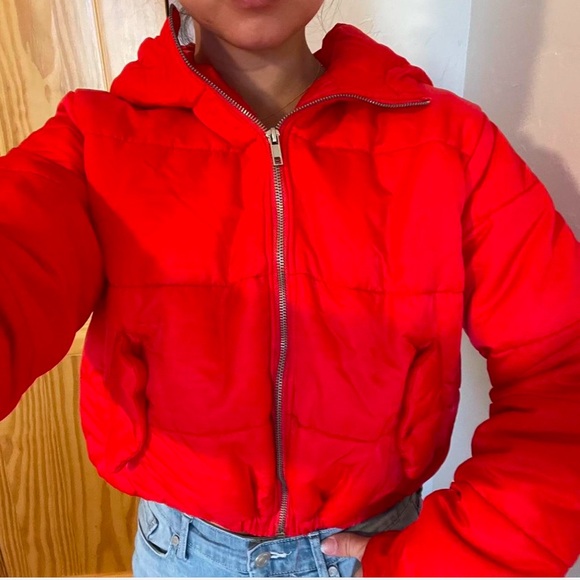 Y2K cropped cherry red puffer zip up jacket - Picture 5 of 6